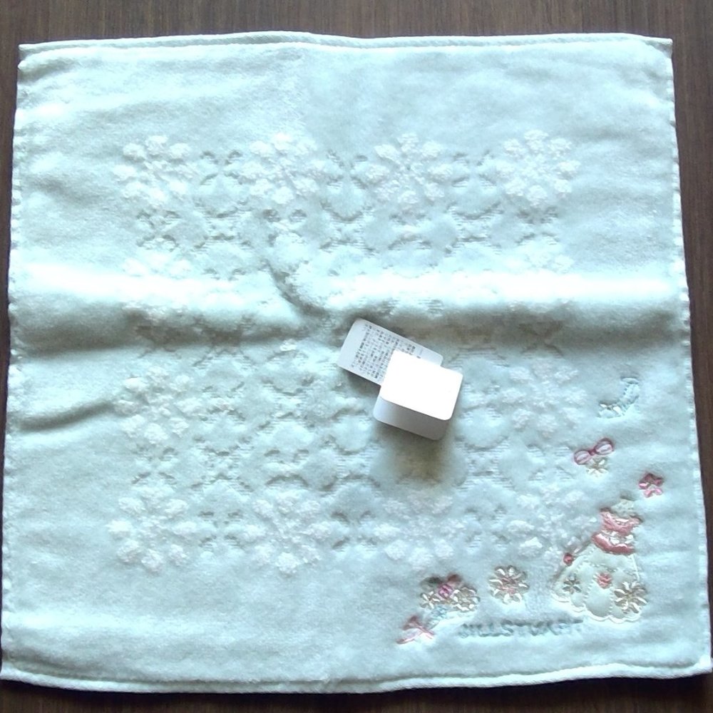 New handkerchief by jillstuart